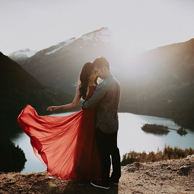 in all my days
i wouldn't have guessed
.
.
.
.
. 
#lifeofadventure #thatsdarling #socality #bohobride #exploretocreate #peoplescreatives #pnwwedding #mountainwedding #adventurouswedding #togetherweroam #junebugweddings #destinationwedding #destinatio